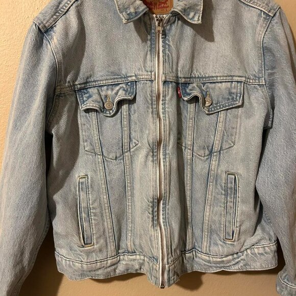 Ex-boyfriend Zip Trucker Jacket Levi Denim Light Wash Denim Jacket Size Large - Picture 5 of 8